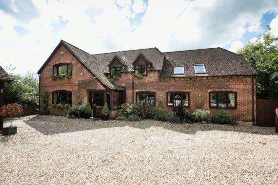 6&nbsp;Bedroom&nbsp;Detached